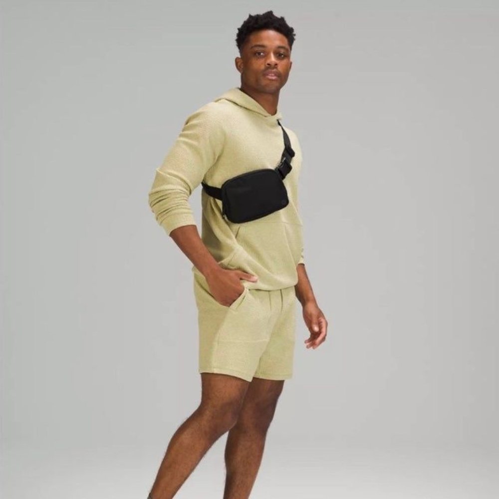 Lululemon Black Everywhere Belt Bag Crossbody Bag Nwt - Picture 5 of 5